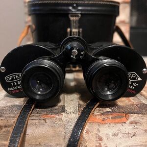 Vintage Fully Coated Optics 7x35m Wider Angle w/Leather Case